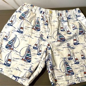 Men’s Shorts Size M with Sailboats, 7” Inseam